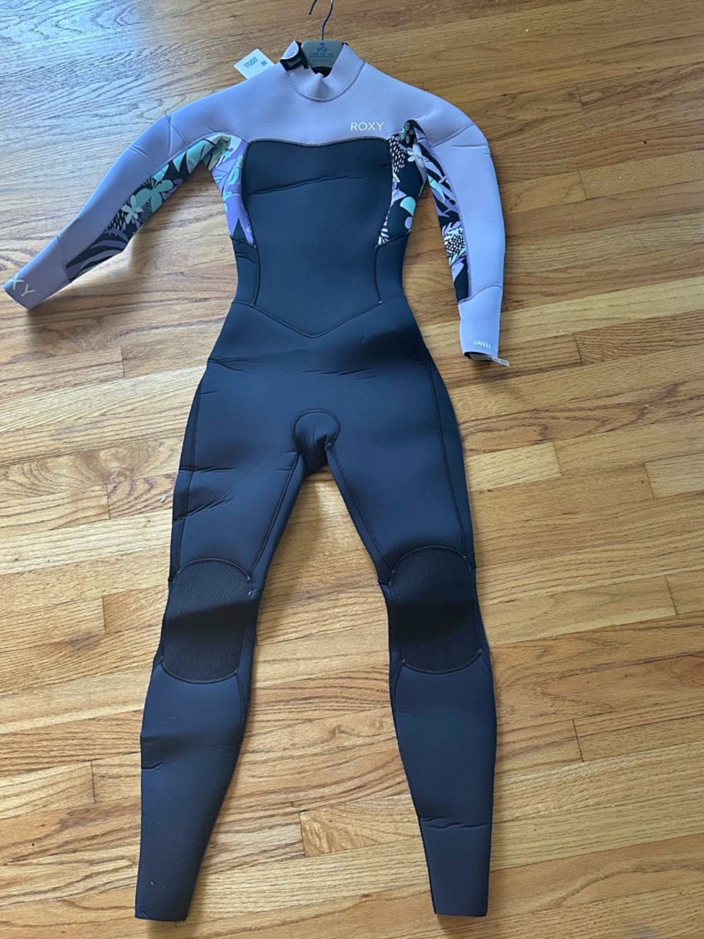 Roxy Women's Lavender Floral-Accent Full Wetsuit size 2 nwt